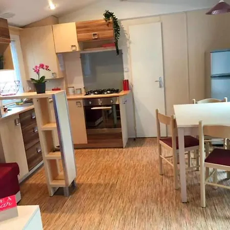 Bungalow De 3 Chambres A Jean De Monts Avec Piscine Partagee Et Jardin Amenage Saint-Jean-de-Monts